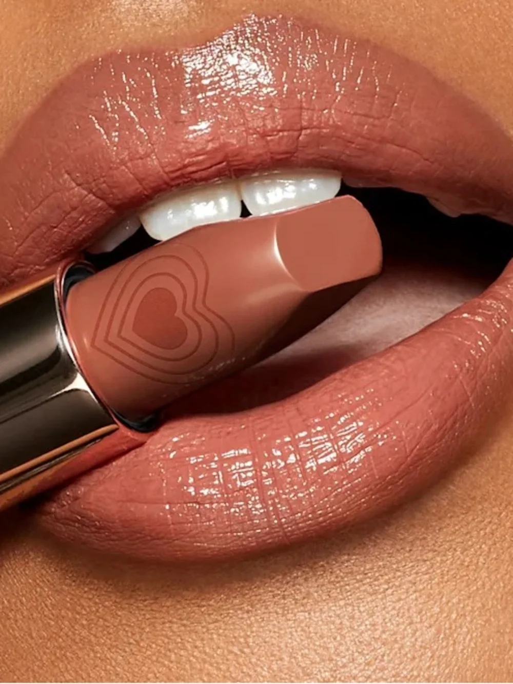 Charlotte Tilbury K.I.S.S.I.N.G. Lipstick — Nude Romance NEW IN BOX✨